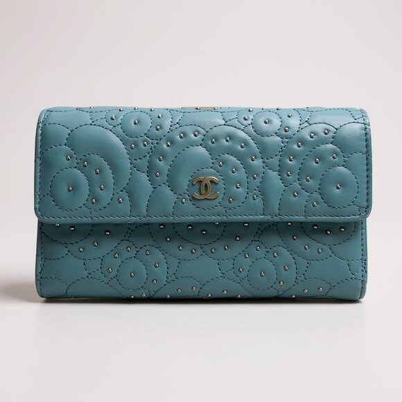 CHANEL CC CAMELIA LARGE FLAP CONTINENTAL WALLET - Picture 1 of 10